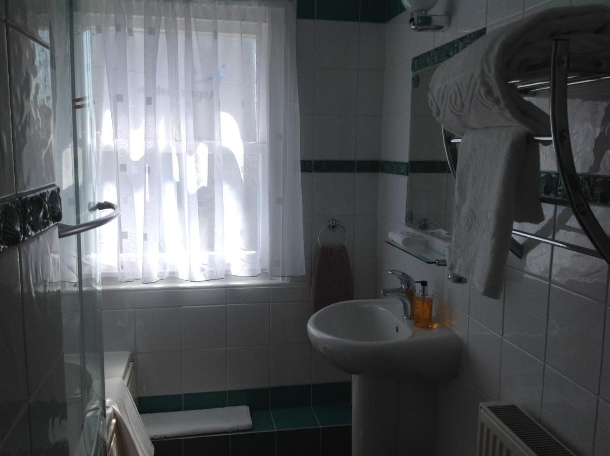 Woodbine City Rooms 4*